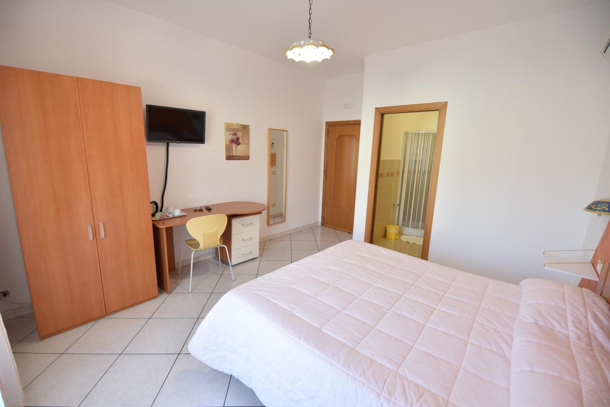 Alojamento de Acomodação e Pequeno-almoço Haidi House 3*